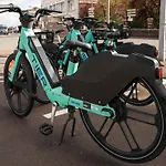 Ibis Lomme Centre מלון