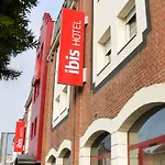 Ibis Lomme Centre מלון