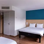 Ibis Lomme Centre מלון ליל