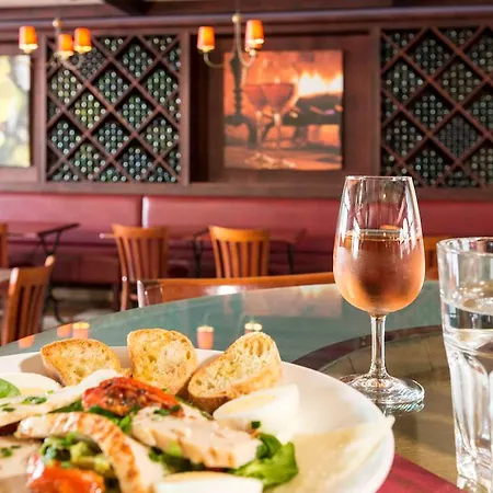 Ibis Lomme Centre Hotel 3*