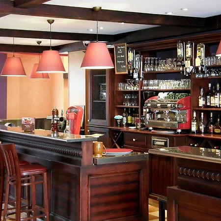 Hotel Ibis Lomme Centre 3*