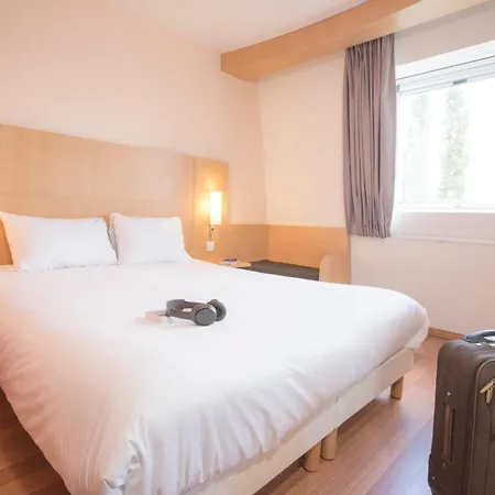 Ibis Lomme Centre 호텔 릴