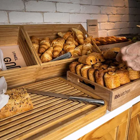 Ibis Lomme Centre Hotel