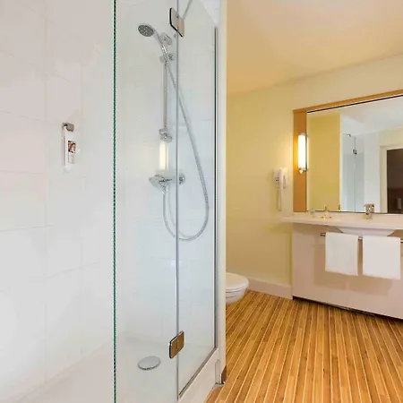 Ibis Lomme Centre Hotel 3*