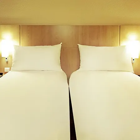 Ibis Lomme Centre 호텔 릴