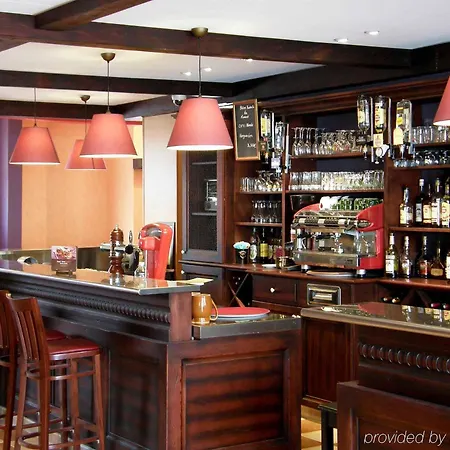 Ibis Lomme Centre Hotel 3*