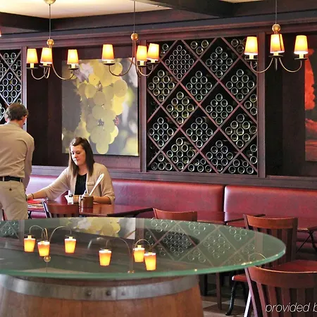 宜必思里尔洛姆中心酒店 酒店