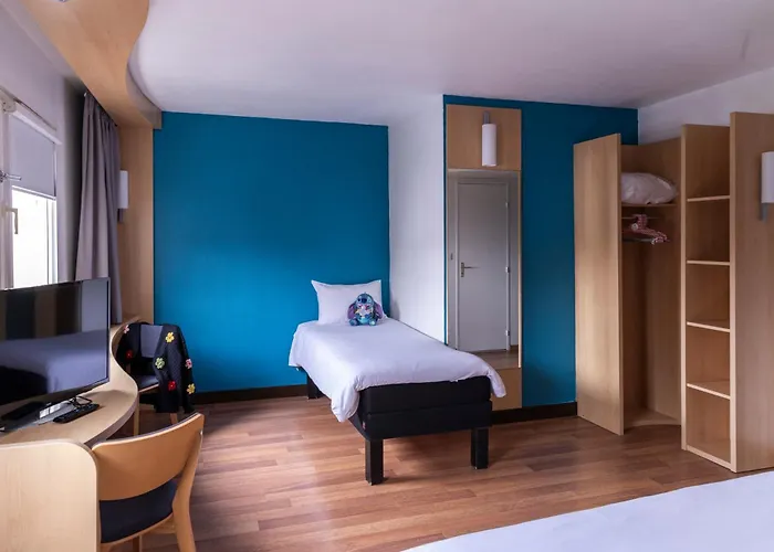 Hotel Ibis Lomme Centre 3*