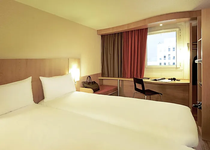 Ibis Lomme Centre Hotel