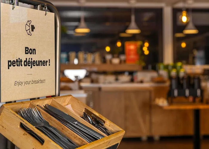 Ibis Lomme Centre Hotel 3*