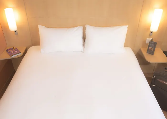 Hotel Ibis Lomme Centre 3*