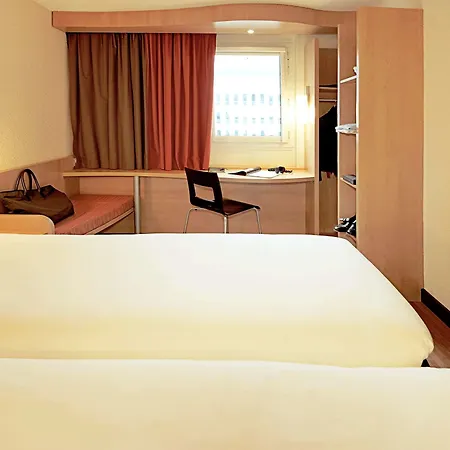 Ibis Lomme Centre Hotel