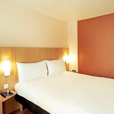 Hotel Ibis Lomme Centre Lila