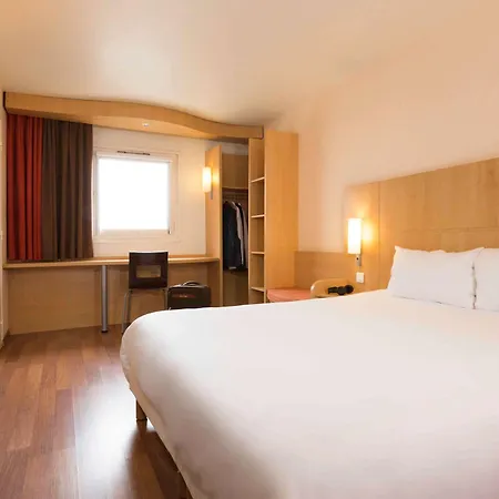 Hotel Ibis Lomme Centre 3*
